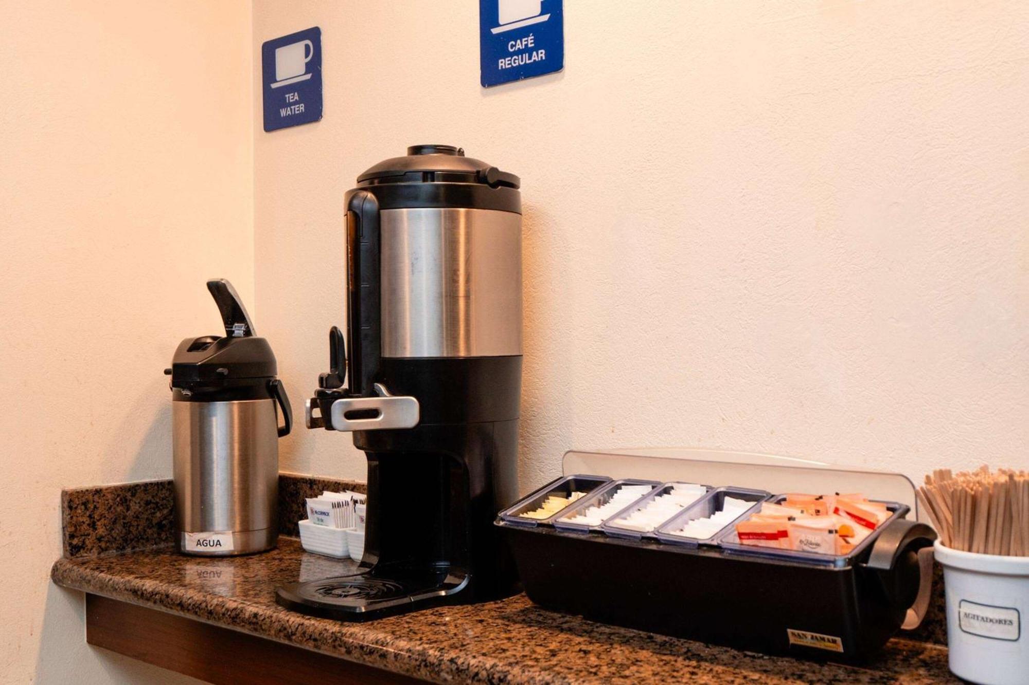 Microtel Inn And Suites By Wyndham Ciudad Juarez, Us Consulate Extérieur photo