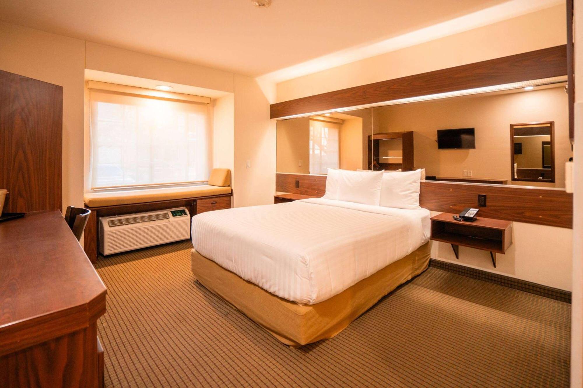 Microtel Inn And Suites By Wyndham Ciudad Juarez, Us Consulate Extérieur photo